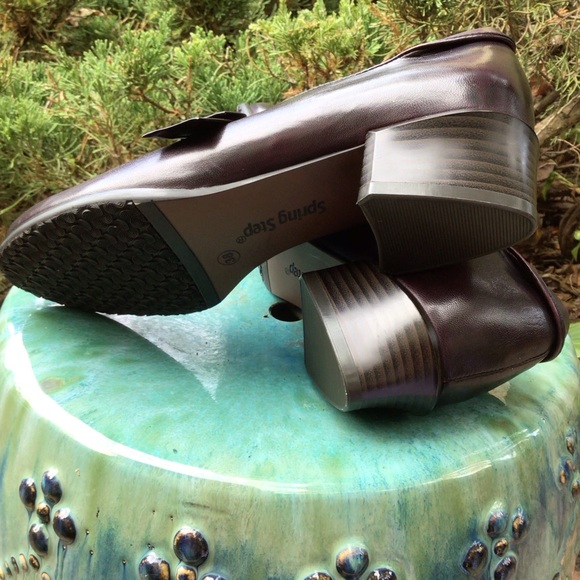 SPRING Step Ila (38) WOMEN’S Polished Leather Loafers, Leather bow in burgundy. - Picture 5 of 10